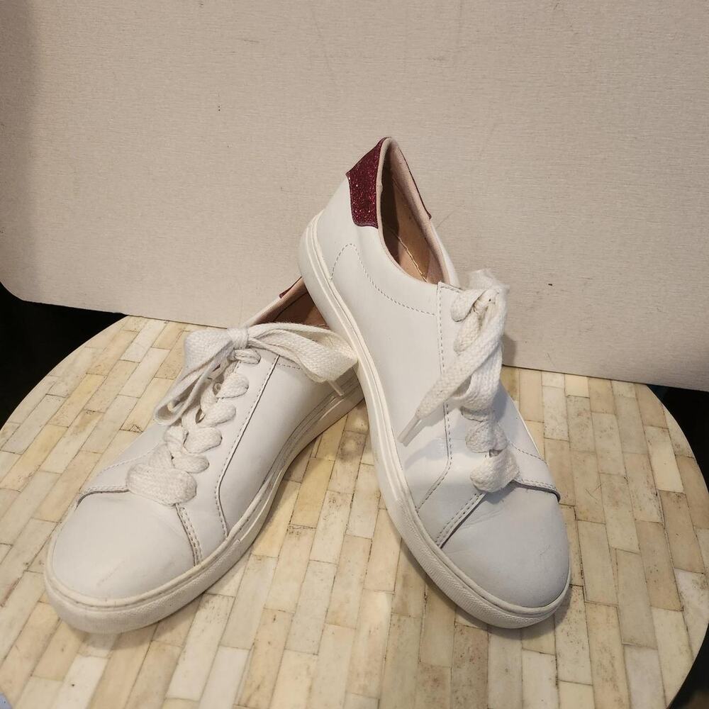 Kate Spade New York White Leather Fucsia Sneakers